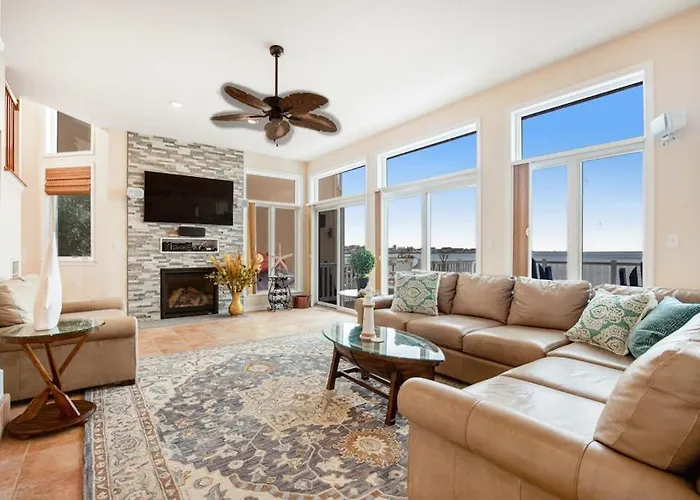 Madison Waterfront Holiday home *