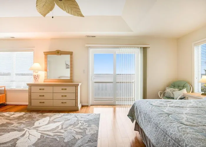 Madison Waterfront Holiday home *