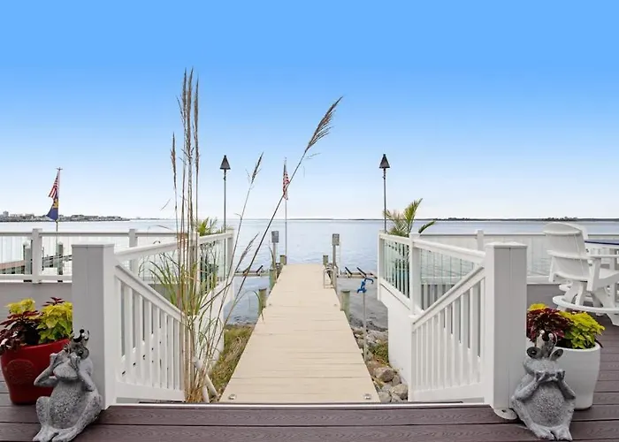 Madison Waterfront Holiday home